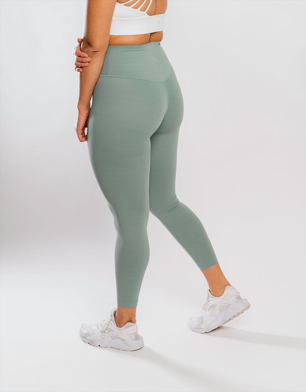 Moelleux Cascade Green High Rise Yoga Leggings  AlwaysTwo Activewear –  AlwaysTwo Activewears